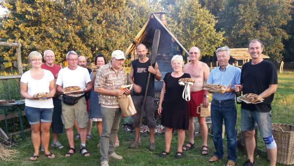 Brot backen im Feldbackofen 27.08.2016 mit Torsten Langbecker 3